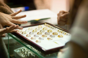 Employment solicitors help jewellers too